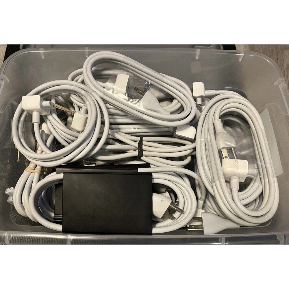 Brand New, Never Used Geniune OEM Apple Macbook Power Adapter Extension Cable